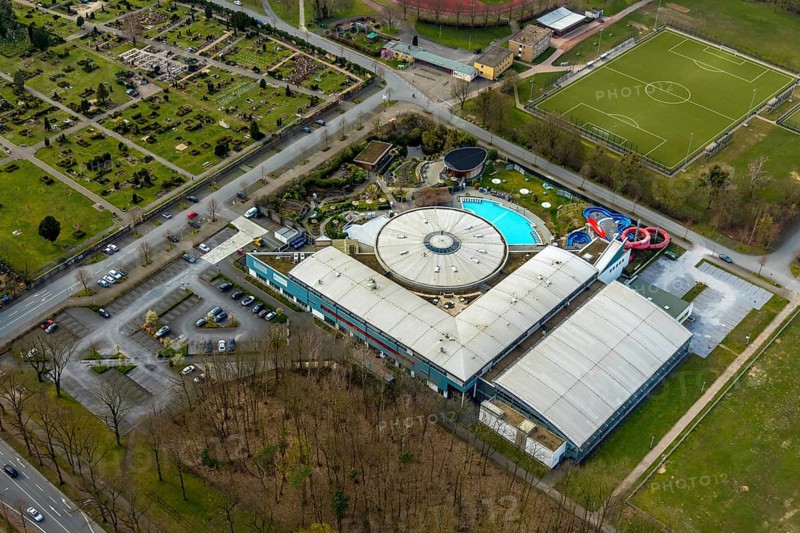 Aerial view, Maximare Erlebnistherme, adventure pool, Bad Hamm, Hamm, Ruhr area, North Rhine-Westphalia, Germany, DE, Europe, outdoor pool, leisure facility, leisure pool, leisure activities, leisure park, leisure centre, aerial view, aerial photography, aerial photography, pool, swimming pool, swimming pool, overview, bird's-eye view, overview