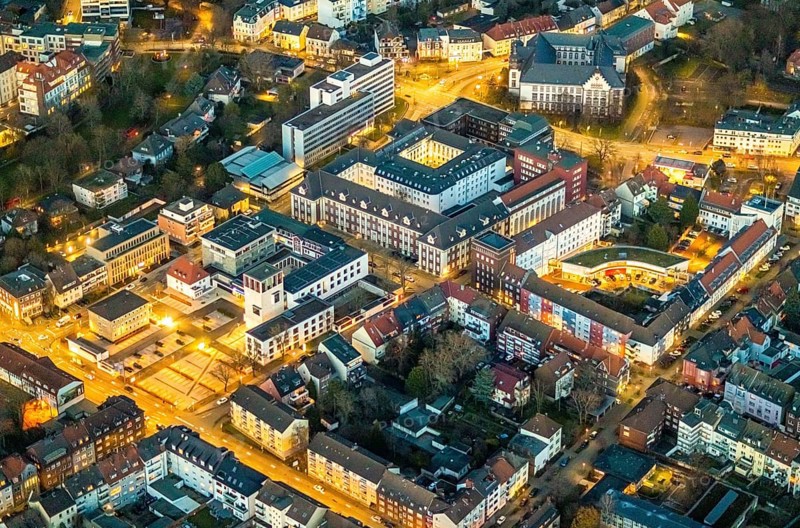 Aerial photo, Volksbank Hamm, Hamm head office, Gothestraße, Hohe Straße, Hamm prison, police headquarters, centre, Hamm, Ruhr area, North Rhine-Westphalia, Germany, DE, Europe, birds-eyes view, aerial photo, aerial photography, aerial photography, overview, overview, bird's eye view, AURIGA GmbH & Co. KG Steuerberatungsgesellschaft, night photography, twilight photography, Hamm by night