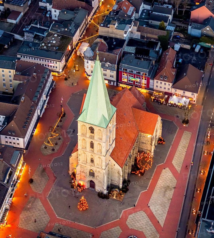 Aerial view, city centre Hamm, Pauluskirche, market place without Christmas market, centre, Hamm, Ruhr area, North Rhine-Westphalia, Germany, DE, Europe, birds-eyes view, aerial view, aerial photography, aerial photography, overview, bird's eye view, night view, twilight shot, Hamm at night