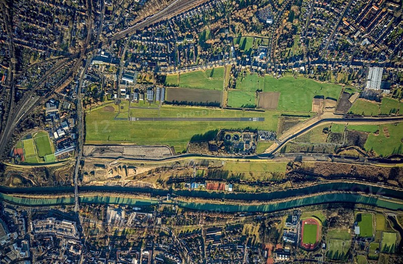 Aerial photo, Hamm-Lippewiesen airfield, Lippe reconstruction, Hamm on the water, Datteln-Hamm canal, canal edge, Heessen, Hamm, Ruhr area, North Rhine-Westphalia, Germany, DE, Europe, birds-eyes view, aerial photo, aerial photography, aerial photography, overview, overview, bird's eye view, LSC-Hamm, Luftsportclub Hamm e.V., EDLH, Kläranlage Lippeverband, runway, runway, general aviation, general aviation, special landing strip