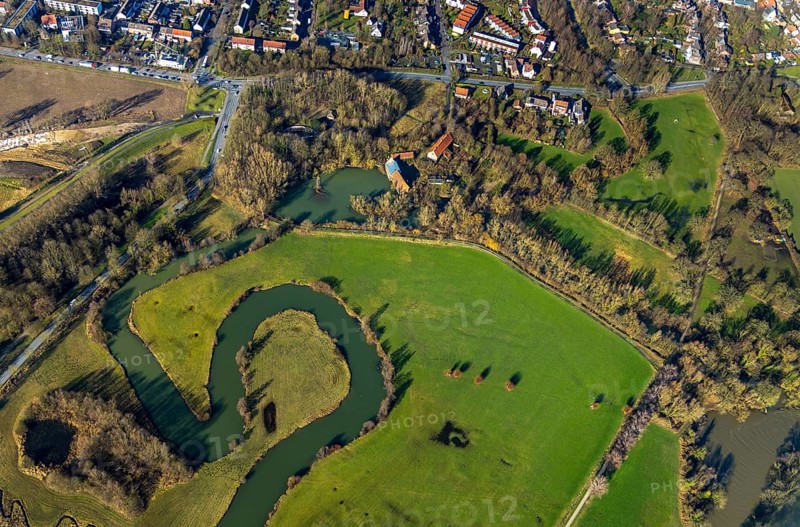 Aerial view, mill ditch, mill pond, oxbow lake of the Lippe, An der Schlossmühle, Hamm, Ruhr area, North Rhine-Westphalia, Germany, DE, Europe, aerial view, aerial photography, aerial photography, mill, rainwater retention basin, serpentine shape, overview, bird's-eye view, bird's-eye view, overview