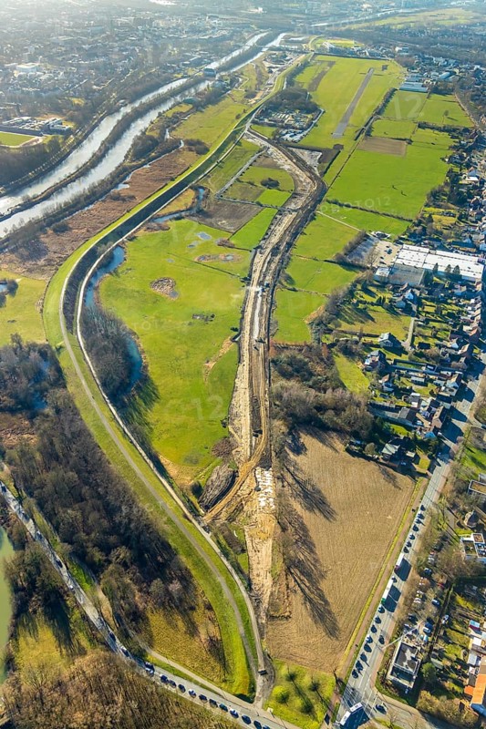 Aerial photo, Lippewiesen, reconstruction of Lippe meadows between Hamm-Lippewiesen airfield and Lippe, EDLH, runway extension in the approach area of runway 24 and runway 06, Heessen, Hamm, Ruhr area, North Rhine-Westphalia, Germany, DEU, Europe, birds-eyes view, aerial photo, aerial photography, aerial photography, overview, overview, bird's eye view, Lippe, Lippe dam, dam relocation, extension of Hamm airfield runway, special airfield