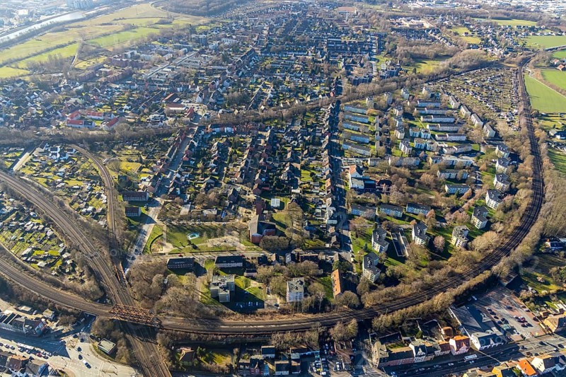 Aerial view, local view Hamm-Norden, Schottschleife, Hamm, Ruhr area, North Rhine-Westphalia, Germany, railway tracks, DE, detached houses, Europe, property tax, real estate, allotment garden, allotment garden site, allotment garden association, allotment gardener association, allotment gardener association Am Killwinkel e.V., aerial view, aerial photography, aerial photography, apartment buildings, Nordenheideweg, terraced houses, allotment garden, overview, bird's eye view, housing estate, housing and living, residential area, residential buildings, housing estate, birds-eyes view, overview