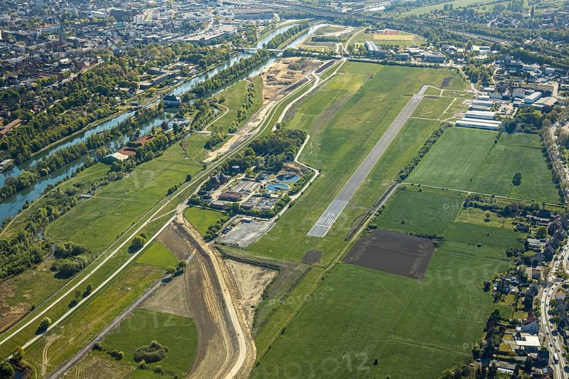 Hamm-Lippewiesen airfield EDLH, runway markings, Lippe reconstruction, Lippe river, Hamm, Ruhr area, North Rhine-Westphalia, Germany, Düsseldorf, DE, Europe, aerial photograph, birds-eyes view, aerial photography, aerial photography, aerial photography, overview, bird's eye view