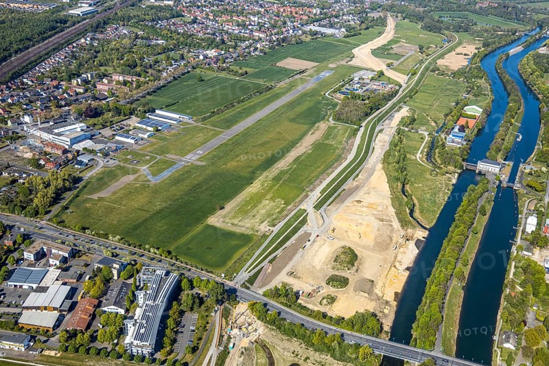 Hamm-Lippewiesen airfield EDLH, runway markings, Lippe reconstruction, Lippe river, Hamm, Ruhr area, North Rhine-Westphalia, Germany, Duisburg, DE, Europe, aerial photo, birds-eyes view, aerial photograph, aerial photography, aerial photography, overview, bird's eye view
