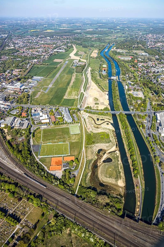 Hamm-Lippewiesen airfield EDLH, runway markings, Lippe reconstruction, Lippe river, Hamm, Ruhr area, North Rhine-Westphalia, Germany, Duisburg, DE, Europe, aerial photo, birds-eyes view, aerial photograph, aerial photography, aerial photography, overview, bird's eye view