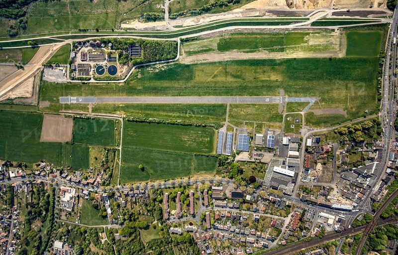 Hamm-Lippewiesen airfield EDLH, runway markings, Lippe reconstruction, Lippe river, Hamm, Ruhr area, North Rhine-Westphalia, Germany, DE, Europe, aerial photo, birds-eyes view, aerial photograph, aerial photography, aerial photography, overview, bird's eye view