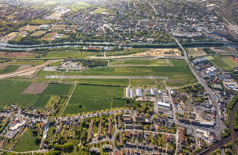 Hamm-Lippewiesen airfield EDLH, runway markings, Lippe reconstruction, Lippe river, Hamm, Ruhr area, North Rhine-Westphalia, Germany, DE, Europe, aerial photo, birds-eyes view, aerial photograph, aerial photography, aerial photography, overview, bird's eye view