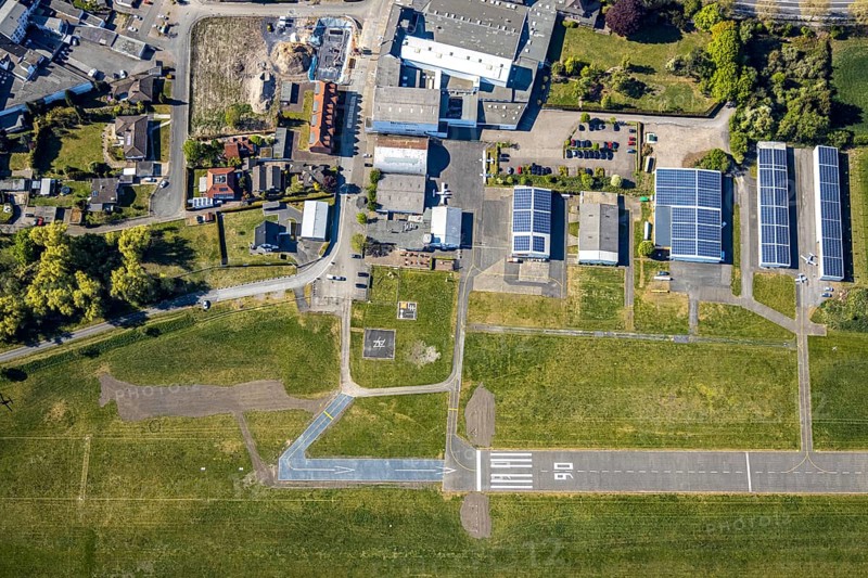 Hamm-Lippewiesen airfield EDLH, runway markings, Lippe reconstruction, Lippe river, Hamm, Ruhr area, North Rhine-Westphalia, Germany, Duisburg, DE, Europe, aerial photo, birds-eyes view, aerial photograph, aerial photography, aerial photography, overview, bird's eye view