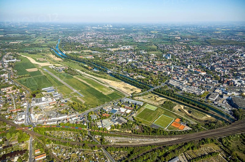 Hamm-Lippewiesen airfield EDLH, runway markings, Lippe reconstruction, Lippe river, Hamm, Ruhr area, North Rhine-Westphalia, Germany, Duisburg, DE, Europe, aerial photo, birds-eyes view, aerial photograph, aerial photography, aerial photography, overview, bird's eye view