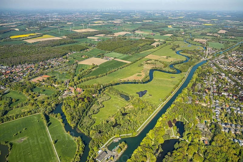 Aerial view, Heessener Mühle and Heessen Castle in the Lippe floodplains, Lippe river, Hamm, Ruhr area, North Rhine-Westphalia, Germany, Düsseldorf, DE, Europe, birds-eyes view, aerial photography, aerial photography, aerial photography, overview, bird's eye view