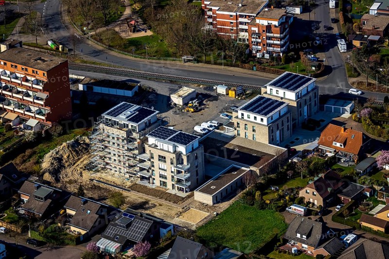 Aerial view, new construction project Augenweide, condominiums and penthouses, Grenzweg, Braam-Ostwennemar, Hamm, Ruhr area, North Rhine-Westphalia, Germany, construction work, construction area, building site, building plots, construction project, DE, development, Europe, property tax, real estate, capacity requirements, aerial view, aerial photography, aerial photography, new construction, overview, bird's eye view, residential complex, living and living, residential buildings, quality of living, residential neighbourhood, birds-eyes view, overview