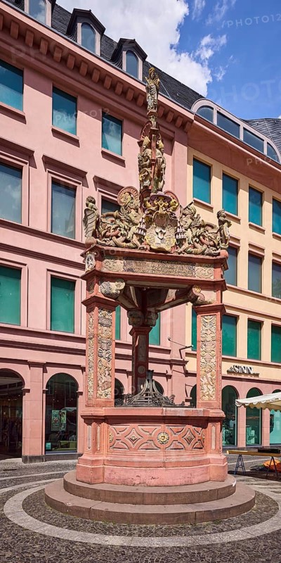 Market fountain, sandstone fountain, sculptor Peter Schro, Renaissance style, general architecture, building, façade, window, blue sky, cumulus clouds, Markt square, Mainz, state capital, district-free city, Rhineland-Palatinate, Germany