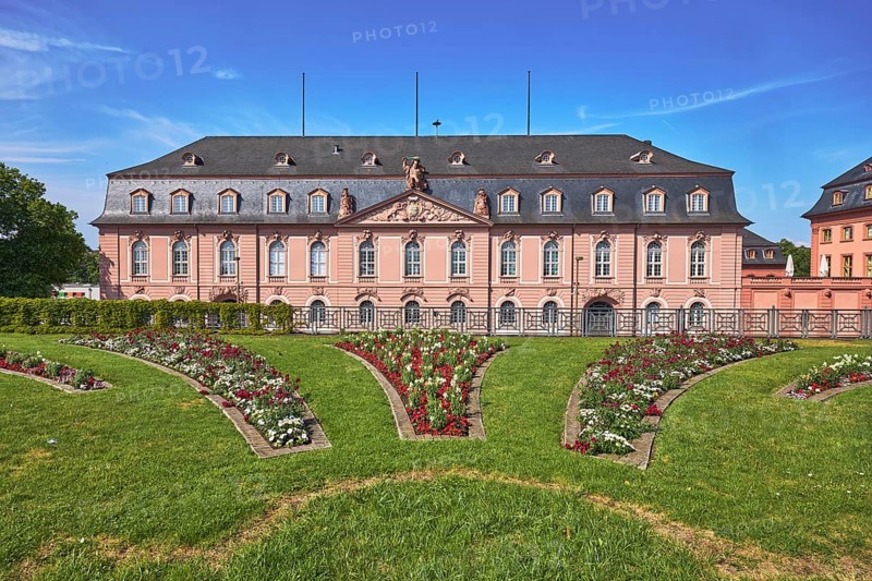 State Chancellery, New Armoury, historic building, baroque style, gardens, flower bed, lawn, fence, trees, blue sky, cirrostratus clouds, Peter-Altmeier-Allee, Mainz, state capital, district-free city, Rhineland-Palatinate, Germany