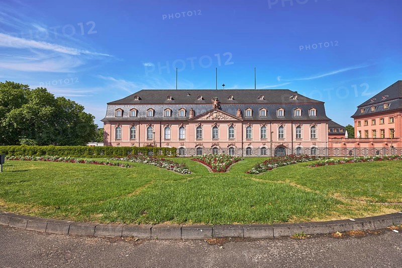 State Chancellery, New Armoury, historic building, baroque style, curb, gardens, flower bed, lawn, fence, trees, blue sky, cirrostratus clouds, Peter-Altmeier-Allee, Mainz, state capital, district-free city, Rhineland-Palatinate, Germany