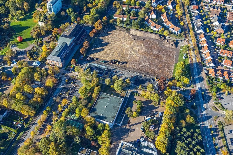 Aerial view, construction section of the Green Environmental Axis at Maxipark, construction site next to Freiherr-vom-Stein-Gymnasium, Maximilianpark entrance area with glass elephant, Uentrop, Hamm, Ruhr area, North Rhine-Westphalia, Germany, construction area, building plots, construction project, construction site, education, educational institution, DE, Europe, gymnasium, teaching institute, aerial photography, aerial photography, MaxiPark, new building, school, overview, bird's eye view, birds-eyes view, overview