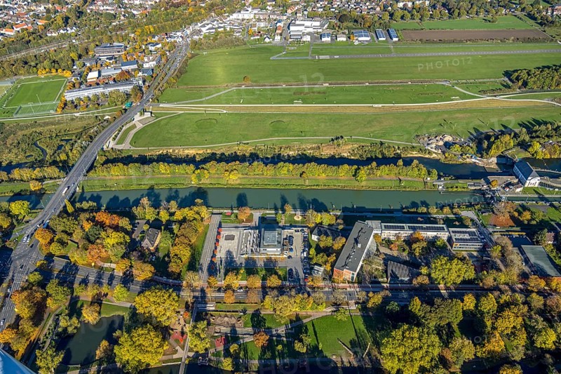 Aerial view, Lippewiesen airfield, Hammonense Gymnasium, water sports center on the Datteln-Hamm Canal, autumn trees, Mitte, Hamm, Ruhr area, North Rhine-Westphalia, Germany, terminal building, trees in autumn colors, DE, reception building, Europe, flight mission, airport, aircraft noise, airfield, gymnasium, autumn, autumn colors, autumn atmosphere, runway, teaching institute, aerial view, aerial photography, aerial photography, school, sports center, runway, overview, bird's eye view, water sports, birds-eyes view, overview