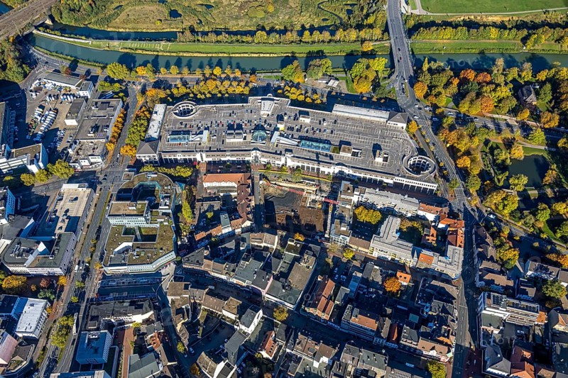 Aerial view, construction site with demolition and new construction of the western half of the Ritterpassage at the Allee-Center shopping center, city gallery with construction site, Lippebrücke, Mitte, Hamm, Ruhr region, North Rhine-Westphalia, Germany, demolition work, avenue, construction site, construction site, construction project, construction site, DE, roof with parking deck, shopping mall, development, Europe, progress, buildings, shops, commercial sector, background, portrait format, infrastructure, crane, aerial view, aerial photography, aerial photography, northern Germany, perspective, knight's passage, city, cityscape, urban planning, structure, overview, urban, traffic, change, bird's eye view, western half, economy, birds-eyes view, modern, overview, overview