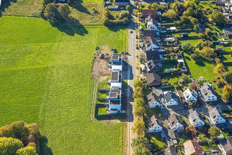 Aerial view, Wieland-Carree, construction site with new residential development on Wielandstraße, architectural firm Bauart, Pelcum district, Hamm, Ruhr region, North Rhine-Westphalia, Germany, construction area, building land, building plots, construction project, construction project, construction site, DE, Europe, real estate, aerial photography, aerial photography, new building, terraced house settlement, overview, bird's eye view, residential complex, living and life, residential area, quality of living, residential district, residential area, birds-eyes view, overview