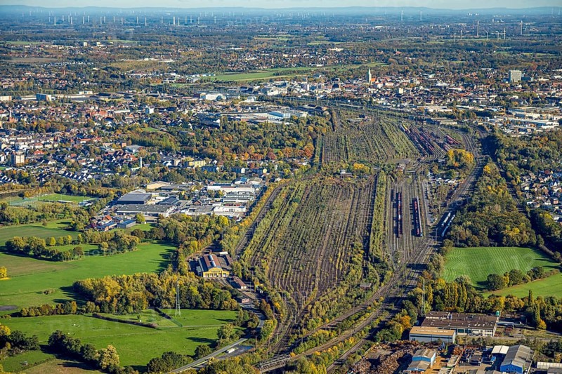 Aerial view, Fahrzeugfabrik F. Kiffe Söhne GmbH and railway marshalling yard, district of Pelcum, Hamm, Ruhr area, North Rhine-Westphalia, Germany, DE, Europe, aerial photography, aerial photography, overview, birds-eyes view, overview