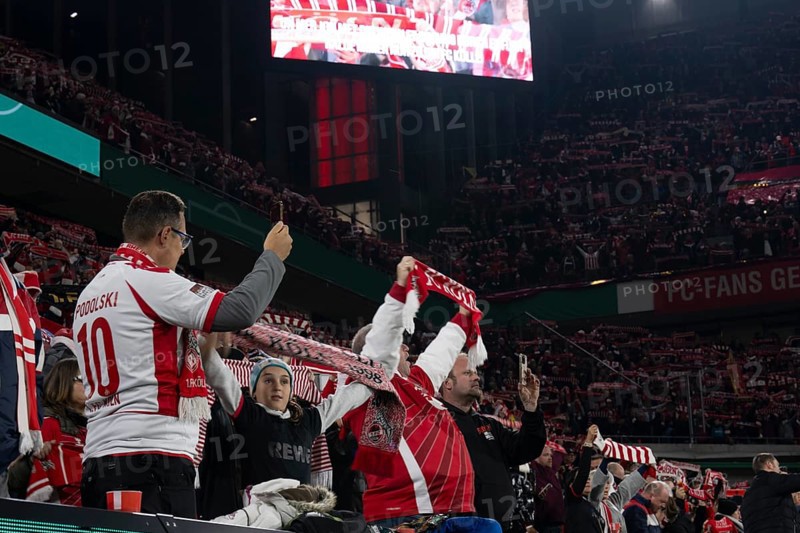 (DFL/DFB REGULATIONS PROHIBIT ANY USE OF PHOTOGRAPHS AS IMAGE SEQUENCES AND/OR QUASI-VIDEO), Rhein Energie Stadion, Cologne, North Rhine-Westphalia, FC FC FC Cup 1.FC Cologne, FC Bayern Munich on 29.10.2025 at the Rhein Energie Stadium in Cologne Germany