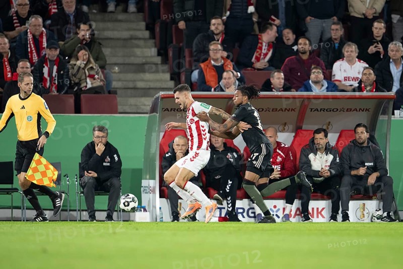 (DFL/DFB REGULATIONS PROHIBIT ANY USE OF PHOTOGRAPHS AS IMAGE SEQUENCES AND/OR QUASI-VIDEO), Rhein Energie Stadion, Cologne, North Rhine-Westphalia, Tom Krauss (1.FC Cologne, Midfield, #5), DFB-Pokal 1.FC Cologne, FC Bayern Munich on 29.10.2025 at the Rhein Energie Stadium in Cologne Germany