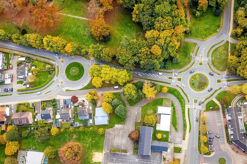 Aerial view, two green roundabouts Udemer Straße, autumn trees, Schneppenbaum, Bedburg-Hau, Lower Rhine, North Rhine-Westphalia, Germany