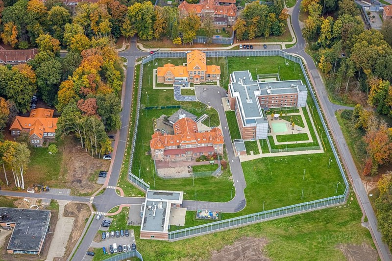 Aerial view, LVR-Klinik Bedburg-Hau, LVR-Klinik, new woman's forensics clinic building, Buchenallee, Hau, Bedburg-Hau, Lower Rhine, North Rhine-Westphalia, Germany