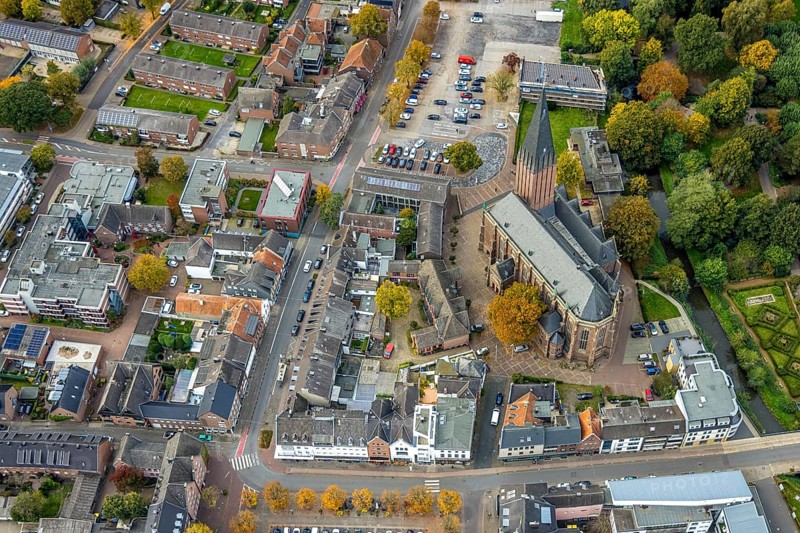 Aerial view, Catholic parish church of St. Maria Magdalena, Goch, Lower Rhine, North Rhine-Westphalia, Germany, place of worship, holy place of worship, holy place, church, parish, denomination, aerial photography, aerial photography, religion, religious place, overview, birds-eyes view, overview