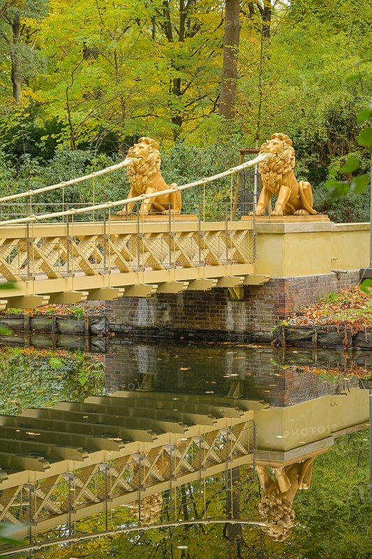 Löwenbrücke, autumn in Großer Tiergarten Park, Mitte, Berlin, Germany