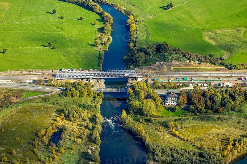 Aerial view, railway bridge and road bridge B8 at Lippeschlößchen across the river Lippe, Willy-Brandt-Straße, Fusternberg, Wesel, Lower Rhine, North Rhine-Westphalia, Germany, construction area, building plot, construction project, construction site, bridge, DE, Europe, river, aerial photography, aerial photography, new building, overview, birds-eyes view, overview, birds-eyes view, overview
