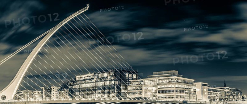 Samuel Beckett Bridge, bridge over the River Liffey, night view, Dublin, Ireland