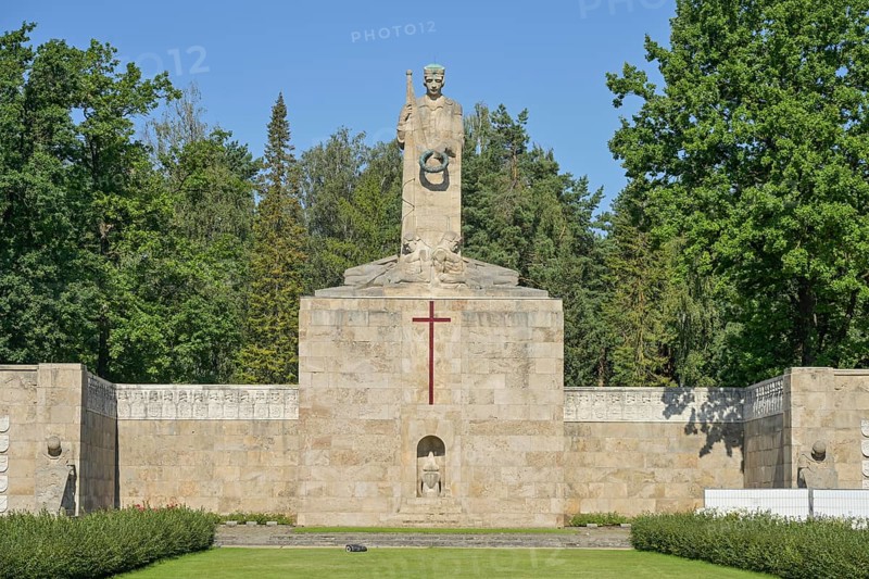 Statue of Mother Latvia with her fallen sons, Brothers' Cemetery, National Memorial to the Fallen of the First World War and the Latvian Independence Struggle, Riga, Latvia