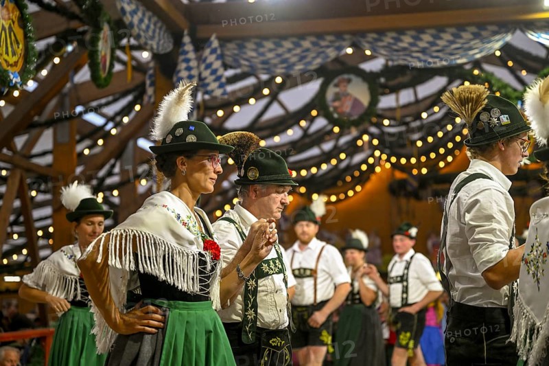 Traditional traditional costume show at the Tradition party tent, Oide Wies'n, Oktoberfest, Munich, Bavaria, Germany