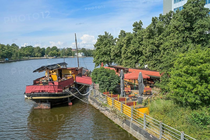 Ravintolalaiva Flying Dutch restaurant ship, Pitkänsillanranta, Helsinki, Finland