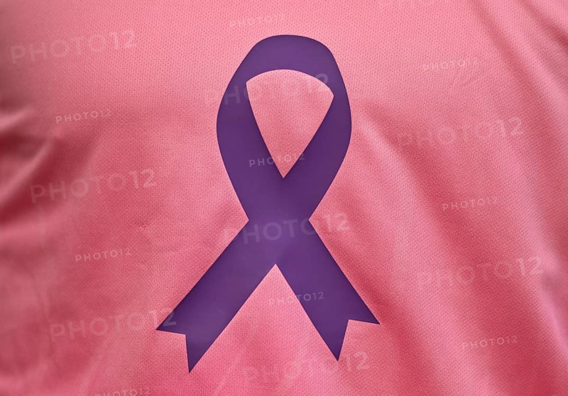 TSG 1899 Hoffenheim logo on jersey, special shirt, campaign against breast cancer, breast cancer awareness campaign, PreZero Arena, Sinsheim, Baden-Württemberg, Germany