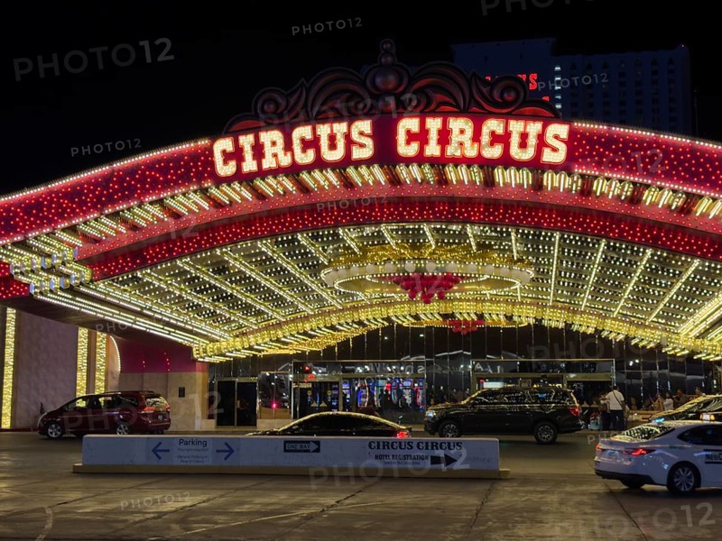 Since the legalization of gambling in the 1930s, Las Vegas has developed as a tourist center of international importance. Where simple casinos initially settled, Las Vegas is now characterized by luxurious hotel complexes with large casinos and leisure facilities, glowing circus arena with cars in Las Vegas at night, Las Vegas, Nevada, USA
