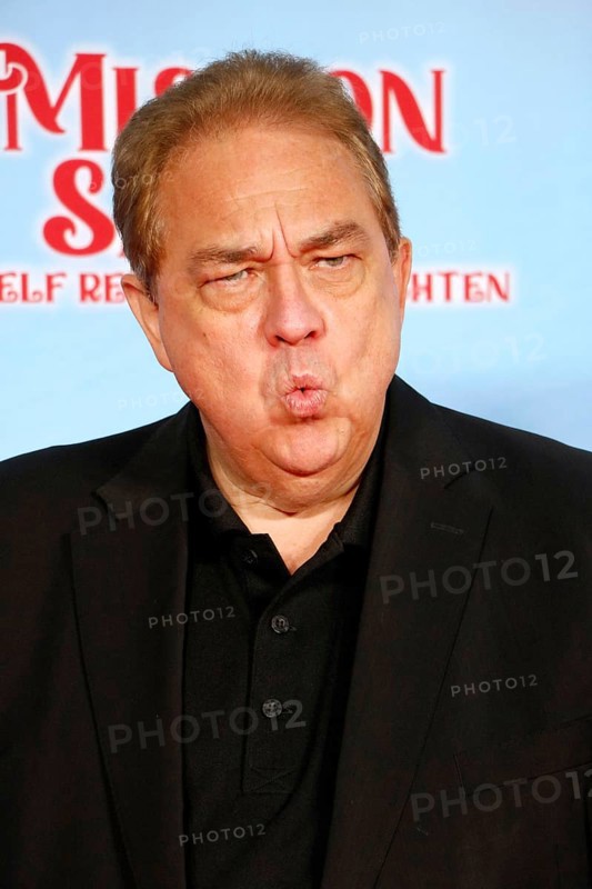 Oliver Kalkofe at a special screening of MISSION SANTA - AN ELF SAVES CHRISTMAS at the Kulturbrauerei in Berlin on 25.10.2025