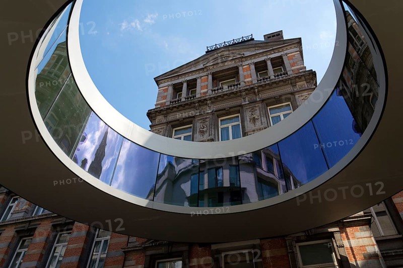 The round pedestrian bridge Passerelle Tondo connecting the Chamber of Representatives with Forum building, the Federal Government of Belgium, Brussels