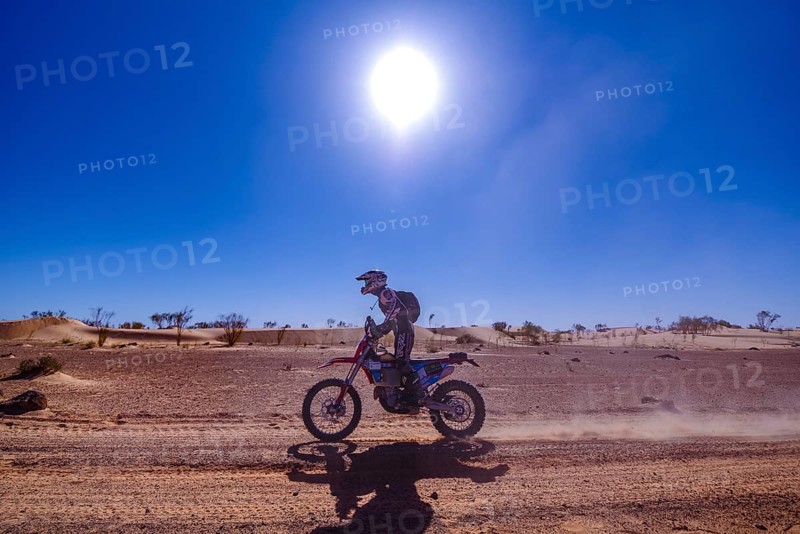 Sahara, desert, Algeria, dune, sand, vastness, landscape, panorama, endless, danger, heat, adventure, tag hit, away from civilization, rally, bike, motorcycle, extreme sports, action, standing, sun, zenith