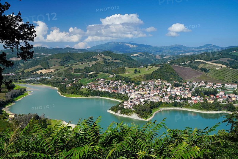 Artificial lake, Lago di Mercatale, Sassocorvaro, Sassocorvaro Auditore, Pesaro and Urbino, Marche, Italy