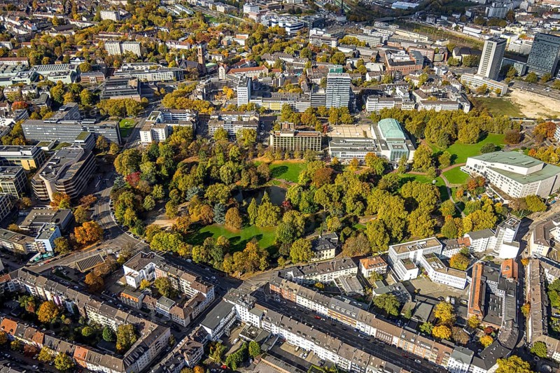 Aerial view, Essen Aalto Theatre and Philharmonic Essen im Stadtgarten, Südviertel, Essen, Ruhr area, North Rhine-Westphalia, Germany, trees in autumn colors, DE, Europe, events, autumn colors, autumn mood, culture, art, aerial photography, aerial photography, theatre, overview, venue, birds-eye view, autumn tree avenue, autumn trees, cultural use, overview