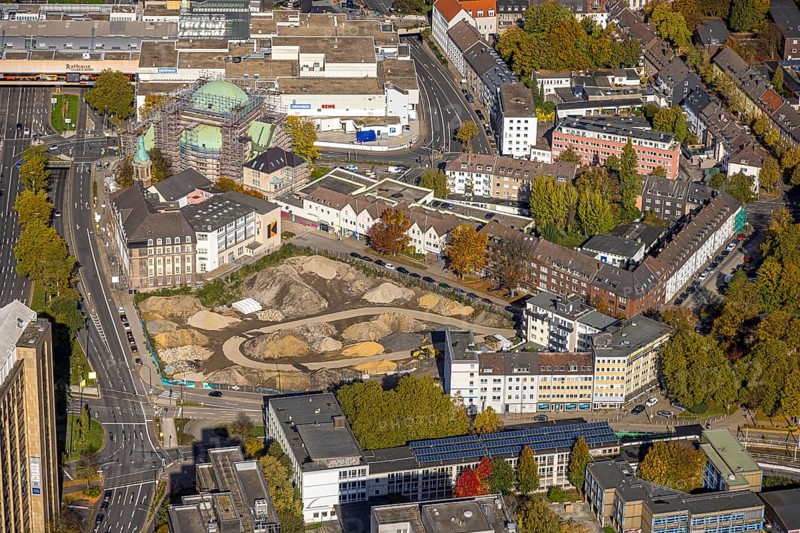 Aerial view, Old Synagogue Cultural Center on Jewish History, Construction Site Building with Roof Renovation and Facade Renovation, Edmund-Körner-Platz, Friedenskirche, Steeler Tor Administrative Campus Construction Site, Essen, Ruhr Area, North Rhine-Westphalia, Germany, Old Synagogue, Place of Worship, Architecture, Exterior View, Construction Site, Construction Site, Construction Site, Building Plots, Construction Project, Construction Site, DE, roof renovation, development, renovation, Europe, facade renovation, building, infrastructure, construction, culture, cultural center, aerial view, aerial photography, aerial photography, perspective, religion, renovation, city, Steeler Tor, overview, urban, administrative campus, birds-eyes view, historical, industrial, Jewish history, catholic town house, overview