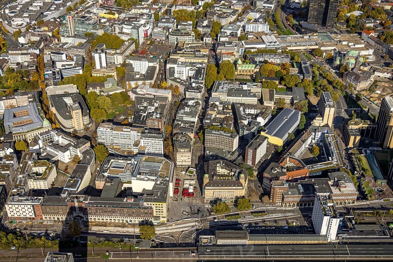 Aerial view, city center view, Garner Hotel Essen - Handelshof Essen, renovation Willy-Brandt-Platz with outdoor catering, city center, Essen, Ruhr area, North Rhine-Westphalia, Germany, DE, Europe, gastronomy, hotel, hotel complexes, hotel industry, aerial photography, aerial photography, renovation, overview, birds-eyes view, overview