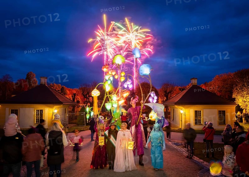 Moritzburg Fish and Forest Festival, Large lantern parade for baroque fireworks on the castle meadow, Moritzburg, Saxony, Germany