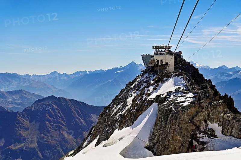 Télécabine Panorama Bahn mountain station, Pointe Helbronner, Mont Blanc Massif, Chamonix-Mont-Blanc, Haute-Savoie, France