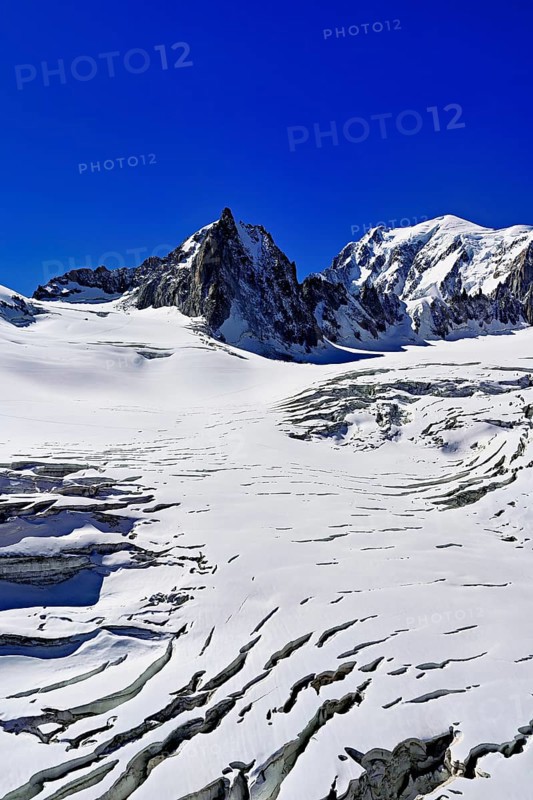 View of the mountains from the Télécabine Panorama Railway, La Tour Ronde, Mont Blanc, in the foreground the glacier du Géant, Chamonix-Mont-Blanc, Haute-Savoie, France