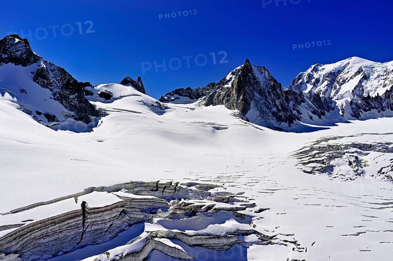 View of the mountains from the Télécabine Panorama Railway, La Tour Ronde, Mont Blanc, in the foreground the glacier du Géant, Chamonix-Mont-Blanc, Haute-Savoie, France