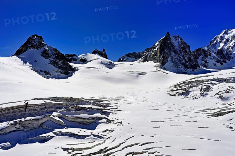View of the mountains from the Télécabine Panorama Railway, Grand Flambeau, La Tour Ronde, Mont Blanc, in the foreground the glacier du Géant, Chamonix-Mont-Blanc, Haute-Savoie, France