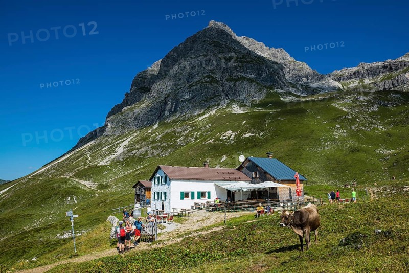 Berglandschaft und Berggasthof, Widderstein Hütte, Widderstein, Warth, Bregenzerwald, Vorarlberg, Alps, Austria